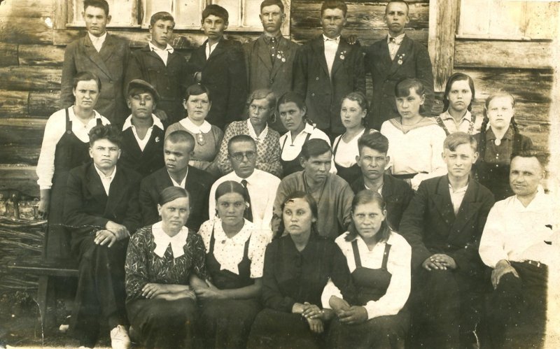 Первый выпуск средней школы в 1939 году